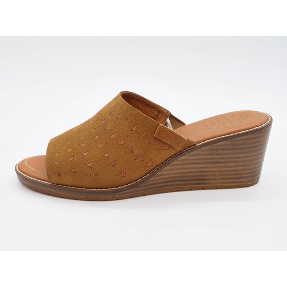 Pendleton Sandals Womens 9 Brown Leather Wedge Heel Peep Toe Slip On Shoes - Picture 2 of 12